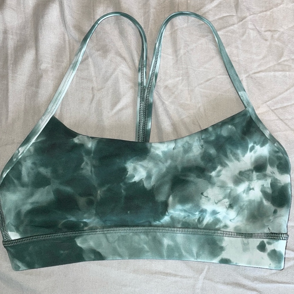 Lululemon flow y bra green diamond dye size 4